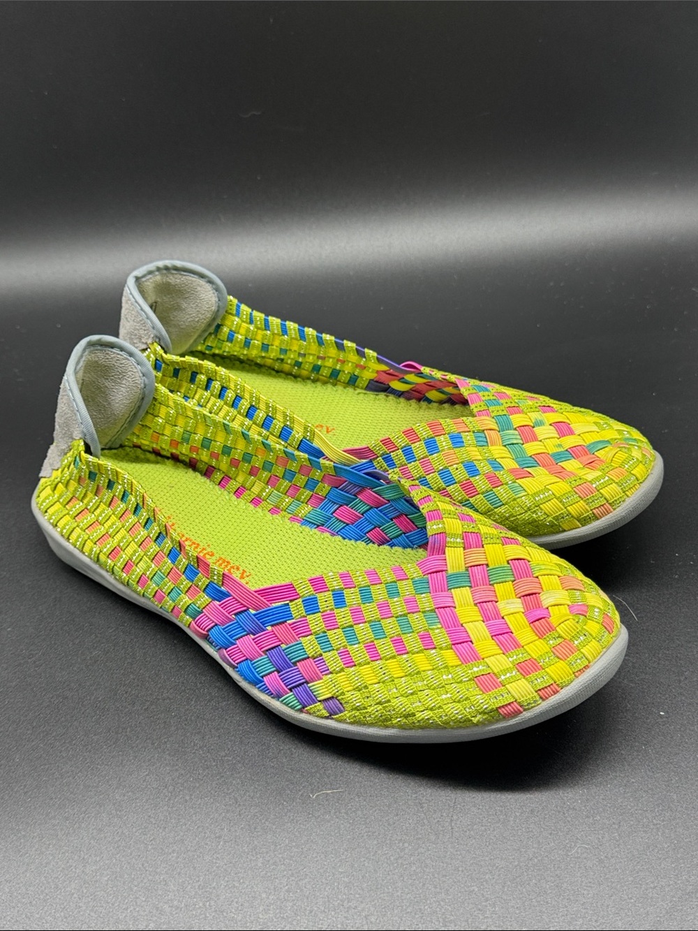 bernie mev. Catwalk Neon Yellow Multi Woven Slip-On Flats Sz 39 (US 8.5-9)